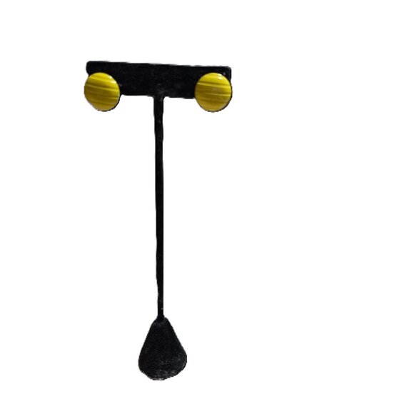 Unmarked Jewelry - Yellow Circle Post Earrings With Rigid Pattern
